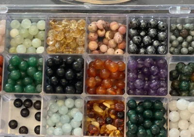 Photo Atelier lithothérapie : confection de son bracelet chemin de vie